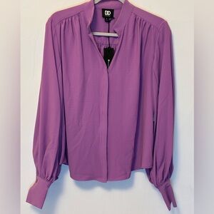 NWT Dee Ocleppo Gorgeous Lavender V Neck Blouse with Long Bishop Sleeves
